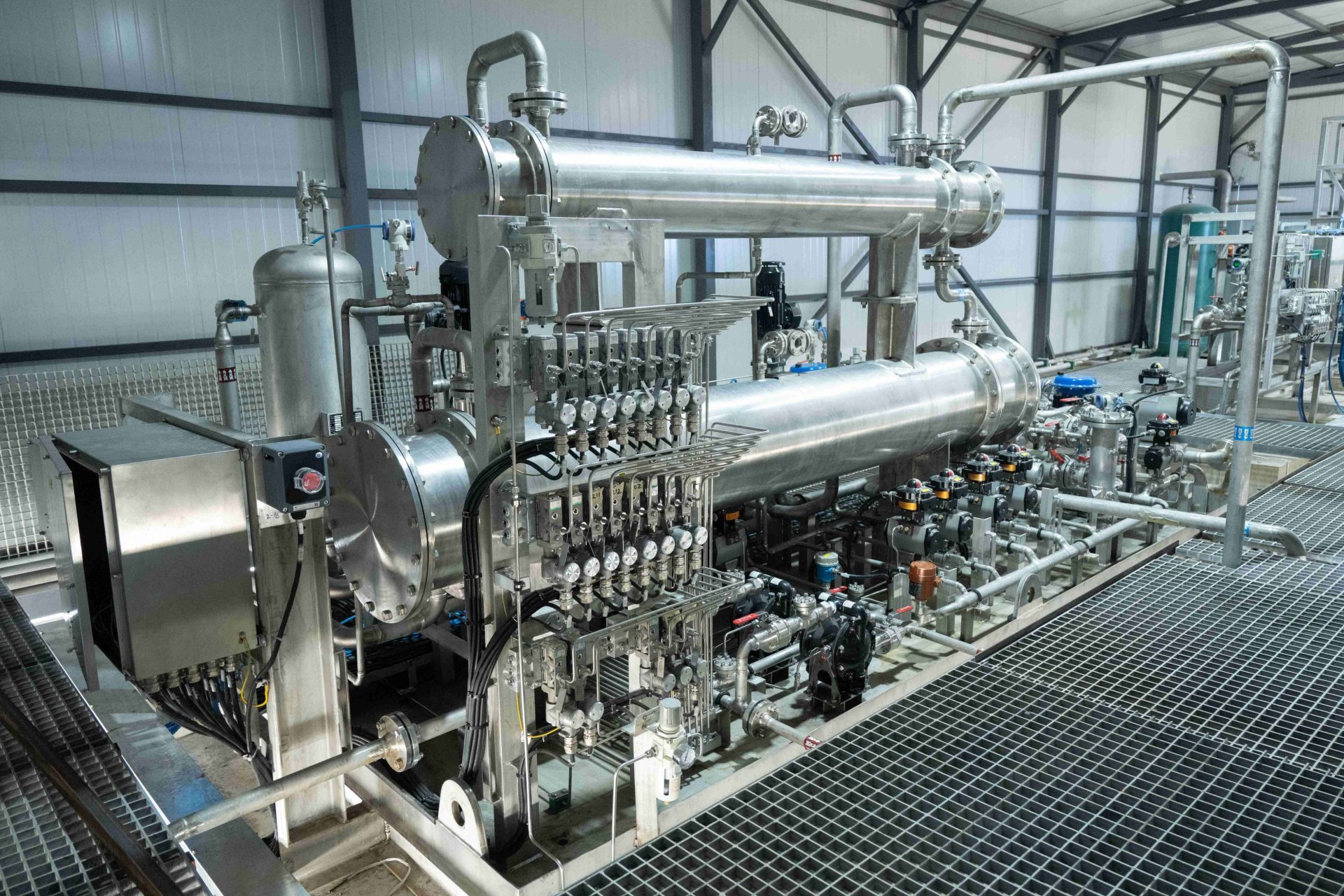 图为尊龙凯时甲醇燃料供应模浚？